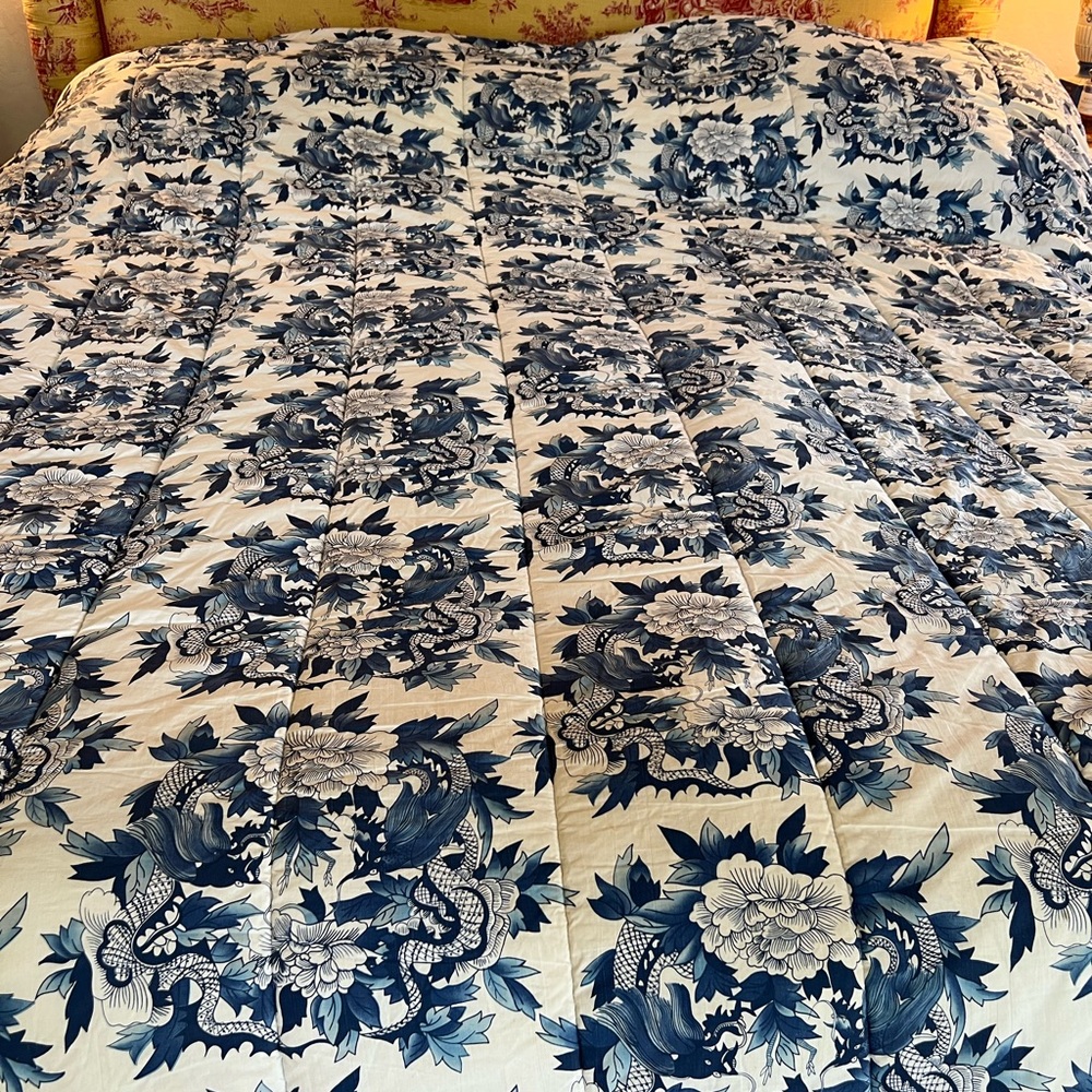 Ralph Lauren Blue and White Floral Dragon  Comforter